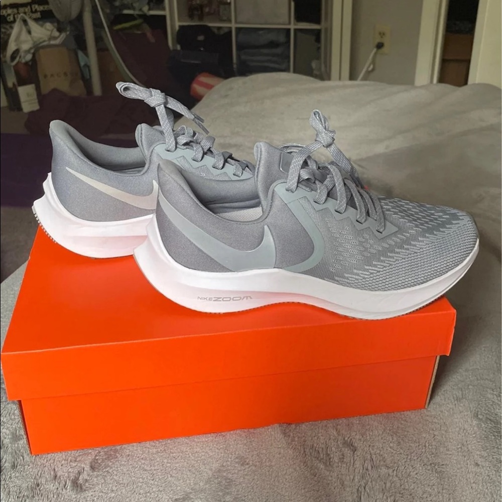 NIKE Zoom Winflo 6
